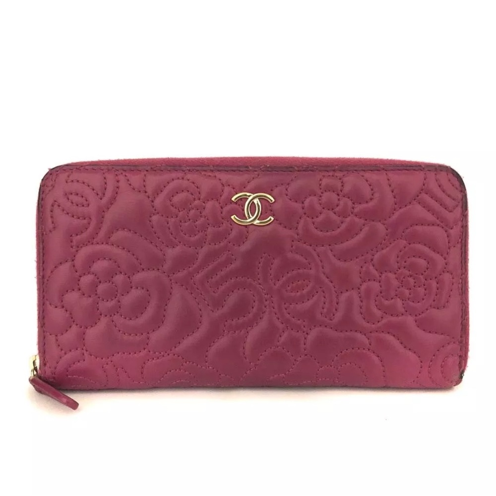 CHANEL Rose Quilted Camellia Zip-Around Wallet with Gold CC